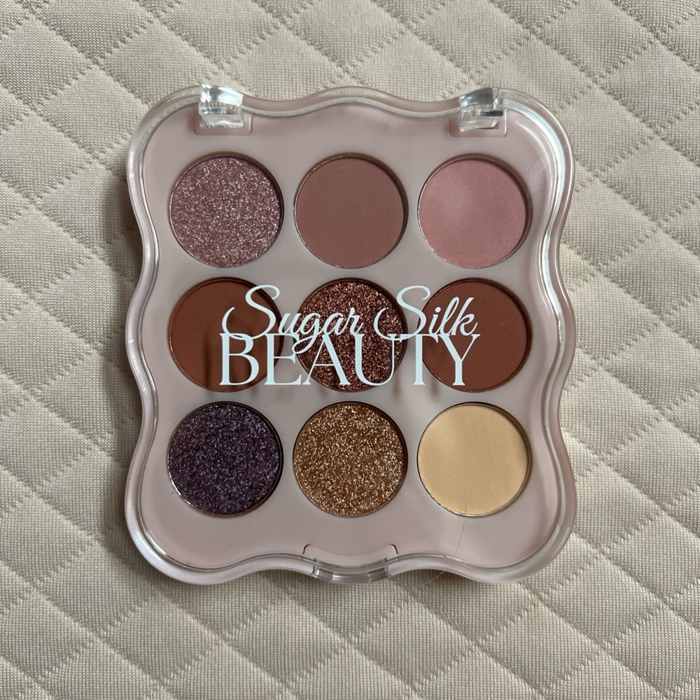 Ethereal Eyes Eyeshadow Palette